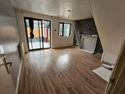 Picture 3